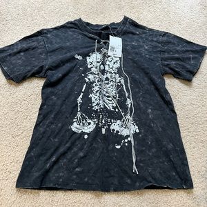 Graphic laced up tee